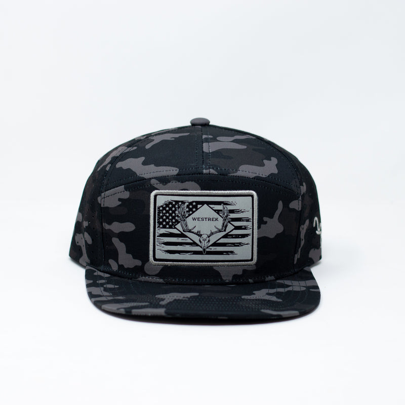 Load image into Gallery viewer, Black camo Laser mesh hat
