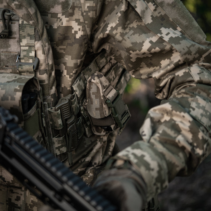 Load image into Gallery viewer, M-Tac Case Grenade Closed
