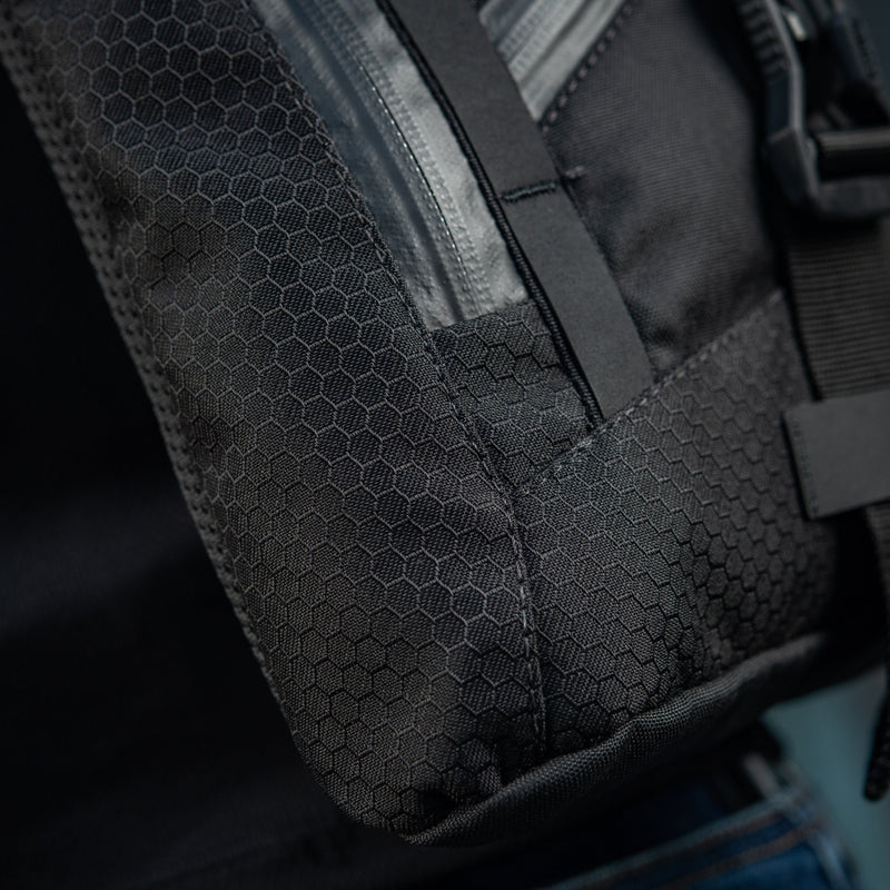 Load image into Gallery viewer, M‑Tac Magnet Shoulder Bag Gen II Elite Hex
