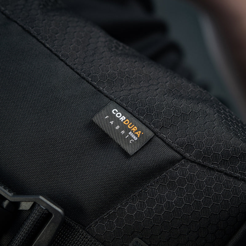 Load image into Gallery viewer, M‑Tac Magnet Shoulder Bag Elite Hex
