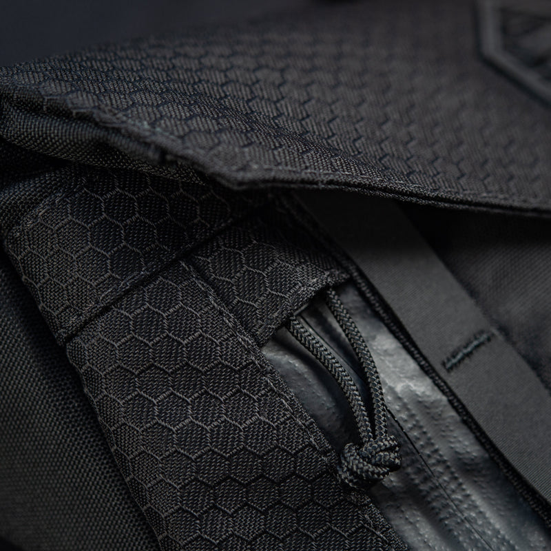 Load image into Gallery viewer, M‑Tac Magnet Shoulder Bag Gen II Elite Hex
