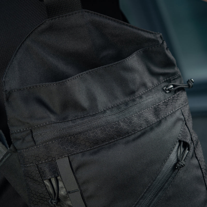 Load image into Gallery viewer, M‑Tac Magnet Shoulder Bag Elite Hex
