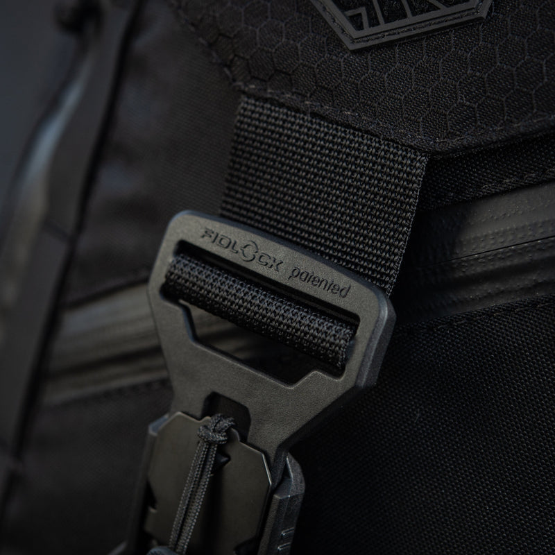 Load image into Gallery viewer, M‑Tac Magnet Shoulder Bag Elite Hex
