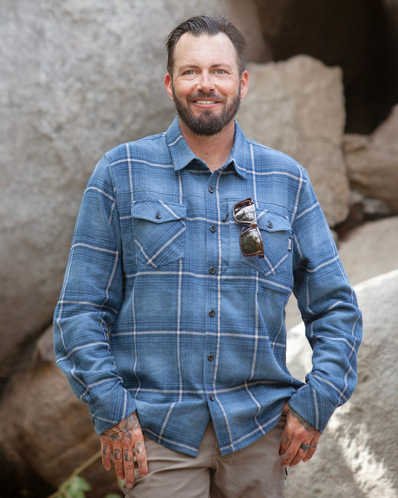 Load image into Gallery viewer, Destroyer Flannel - Pale Blue
