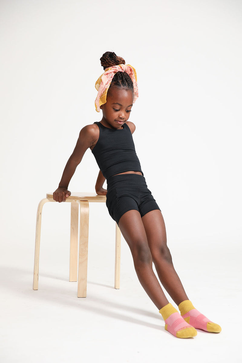 Load image into Gallery viewer, Longline Crop in Black
