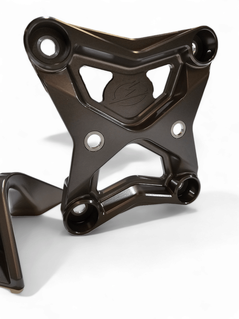 Load image into Gallery viewer, Elektric Offroad Radius Rod Plate / Tow Hook for 2017-21 Can-Am X3
