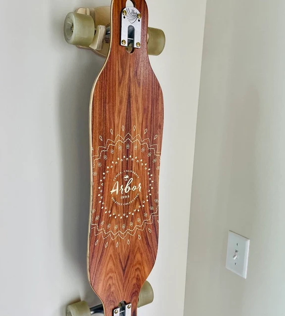 Load image into Gallery viewer, THE ELEVATOR skateboard &amp; longboard wall rack
