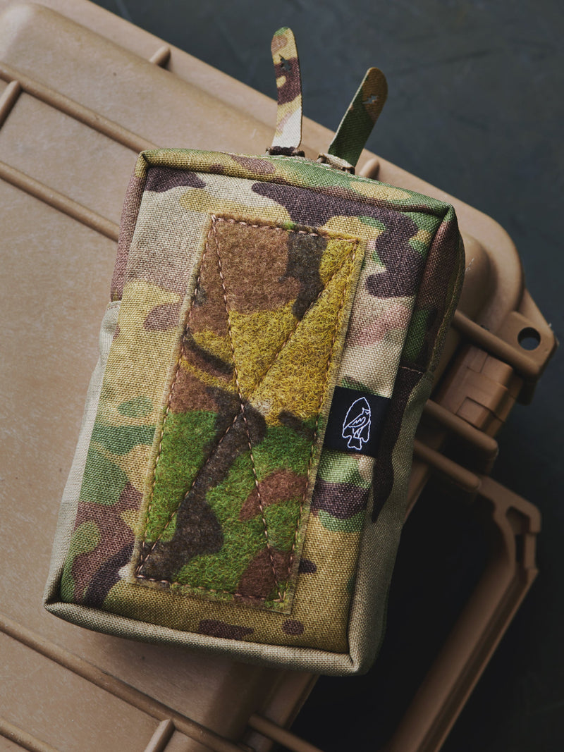 Load image into Gallery viewer, Beer Can Pouch
