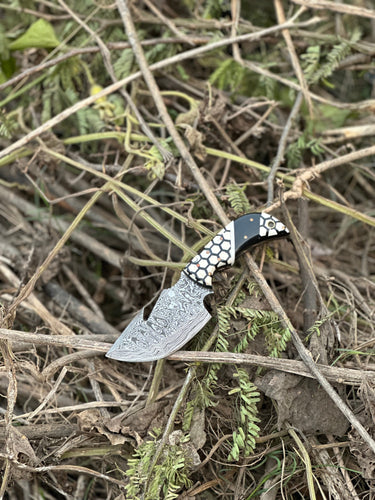 Exquisite Custom Handmade Damascus Steel Guthook Skinning Knife with Unique Resin Handle - 7.5” Blade with Leather Sheath