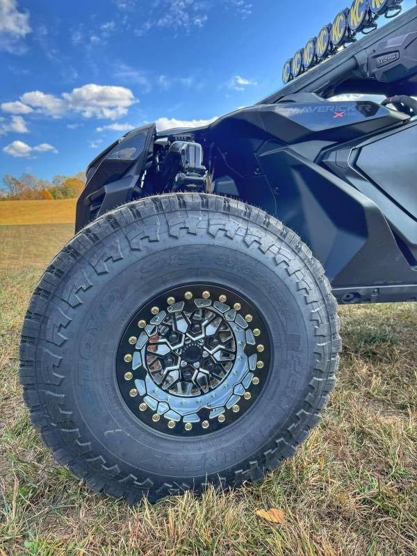 Load image into Gallery viewer, Alba Racing Fractal Crusher Beadlock Wheels for Can-Am Mav R
