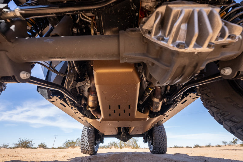 Load image into Gallery viewer, JLU 392 BELLYPAN SKID WITH MAGNAFLOW EXHAUST SKID
