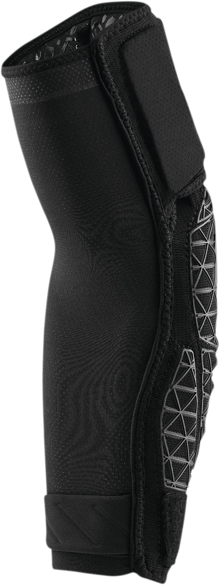 Load image into Gallery viewer, 100% Surpass Elbow Guards - Black - Medium 70008-00002
