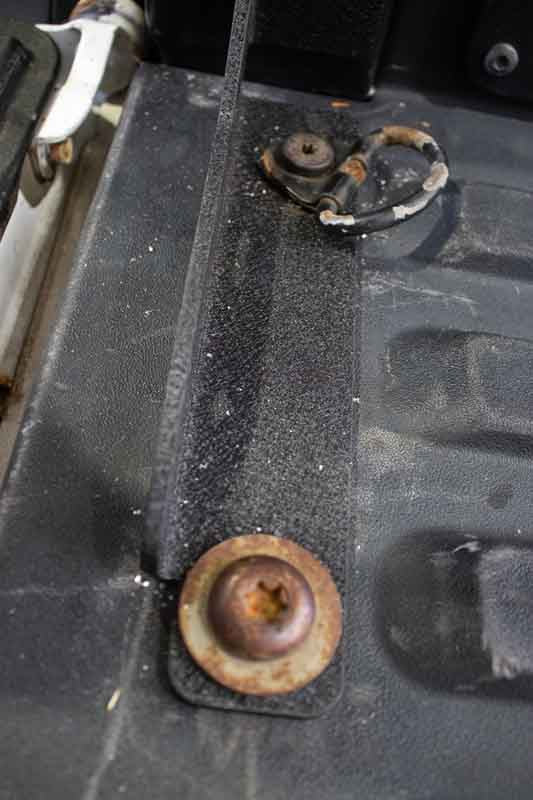 Load image into Gallery viewer, Fishbone Offroad Bed Stiffener Tie Down Brackets for 2005 &amp; Up Toyota Tacoma FB21290
