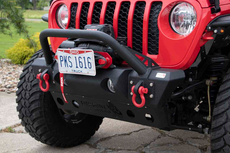 Load image into Gallery viewer, Fishbone Offroad Front Stubby Winch Bumper for 2018 &amp; Up Jeep Wrangler/Gladiator FB22178
