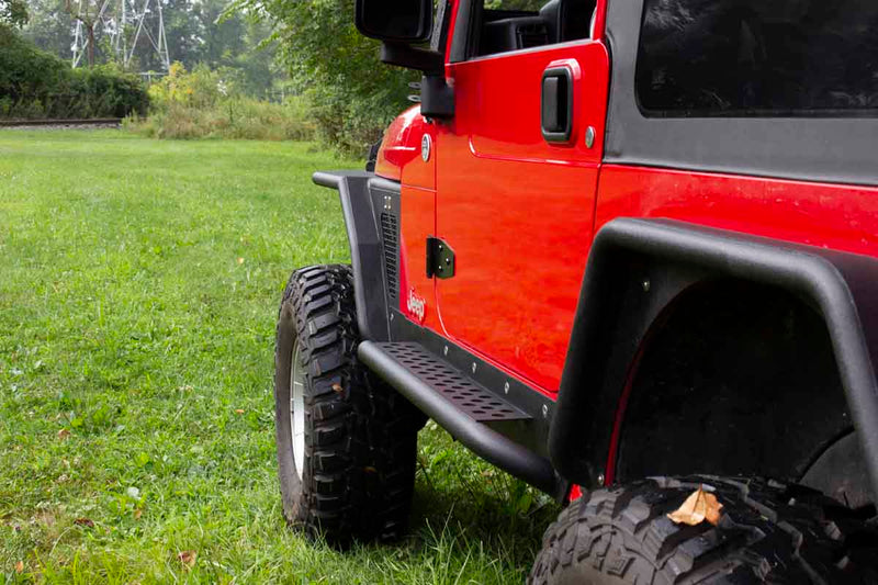 Load image into Gallery viewer, Fishbone Offroad Rock Slider with Tube Step for 2004-2006 Jeep Wrangler Unlimited FB23085
