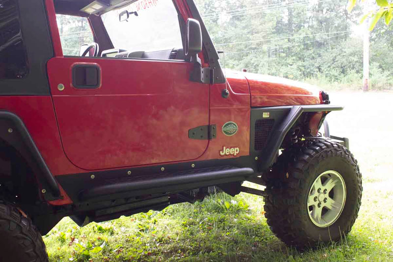 Load image into Gallery viewer, Fishbone Offroad Rock Slider with Tube Step for 2004-2006 Jeep Wrangler Unlimited FB23085
