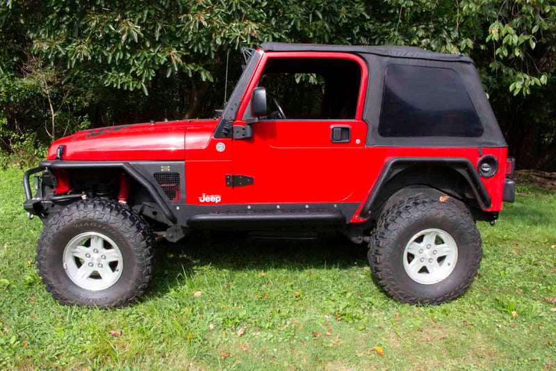 Load image into Gallery viewer, Fishbone Offroad Rock Slider with Tube Step for 2004-2006 Jeep Wrangler Unlimited FB23085
