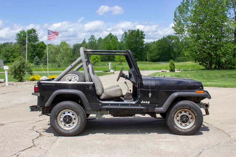 Load image into Gallery viewer, Fishbone Offroad Rock Slider with Tube Step for 1987-1995 Jeep Wrangler FB23115
