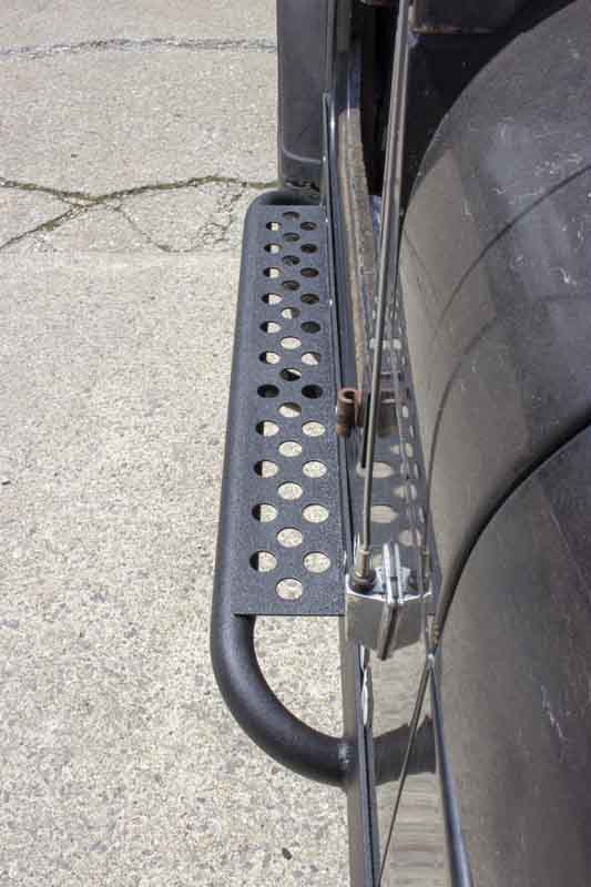 Load image into Gallery viewer, Fishbone Offroad Rock Slider with Tube Step for 1987-1995 Jeep Wrangler FB23115
