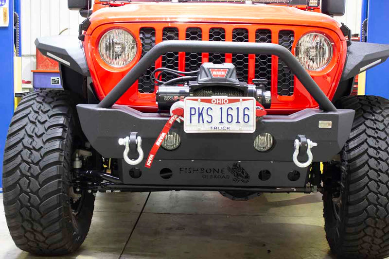 Load image into Gallery viewer, Fishbone Offroad Mako Front Bumper Skid Plate for 2018 &amp; Up Jeep Wrangler/Gladiator FB23176
