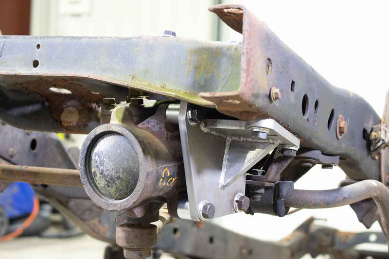 Load image into Gallery viewer, Fishbone Offroad Steering Box Mount for 1976-1986 Jeep CJ FB26318
