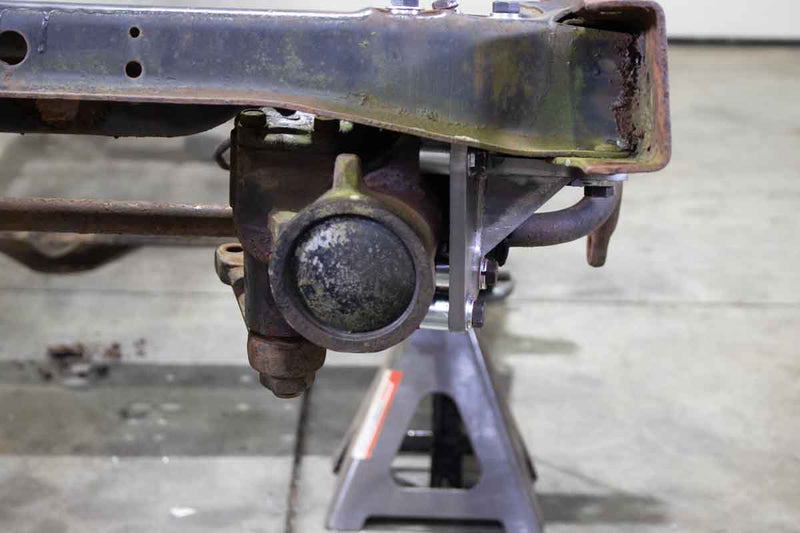 Load image into Gallery viewer, Fishbone Offroad Steering Box Mount for 1976-1986 Jeep CJ FB26318
