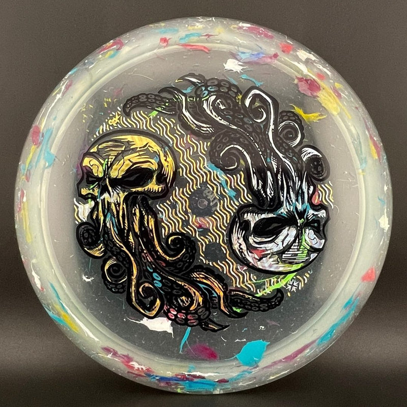 Load image into Gallery viewer, Jawbreaker Z Cigarra - "Cthuloop" by Kelly Baber
