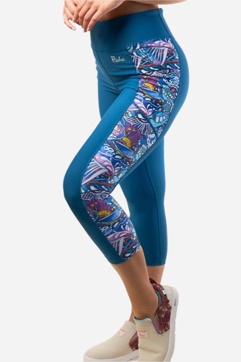 Load image into Gallery viewer, Enchanted Grayling Pocket Capri Leggings
