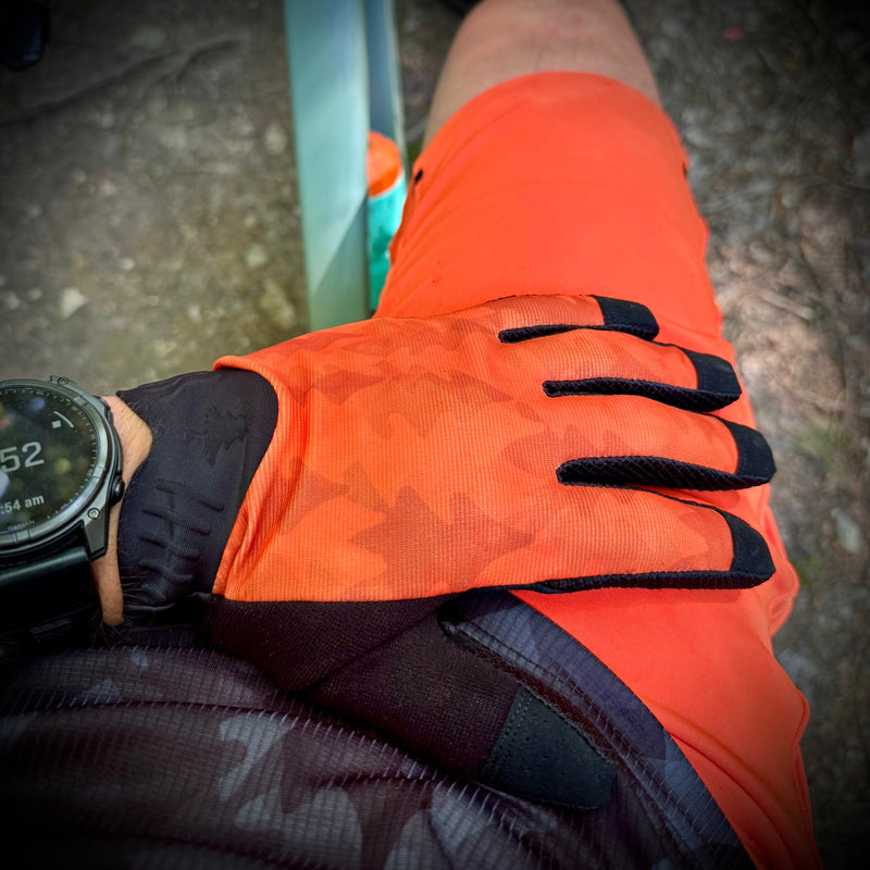 Load image into Gallery viewer, HLT Camo SendIt Evo-FT Gloves
