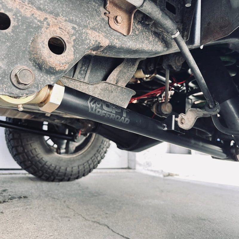 Load image into Gallery viewer, Rear Adjustable Control Arms (01-07 Sequoia)
