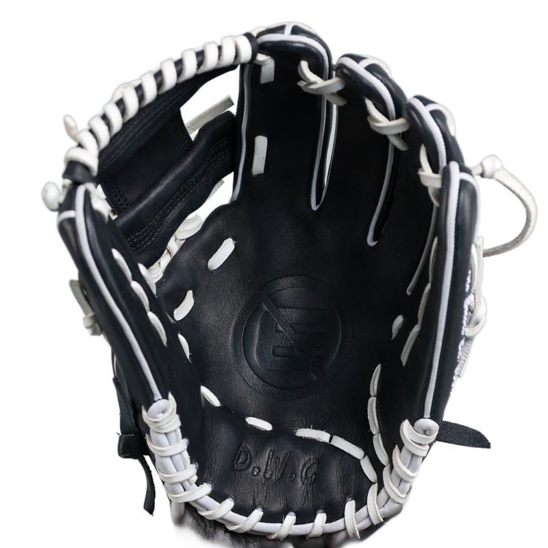 Load image into Gallery viewer, NO E I-WEB SPIRAL D.W.C. Fielders Glove - 004
