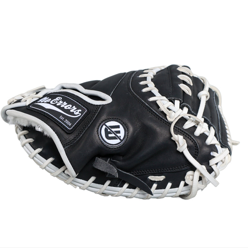 Load image into Gallery viewer, NO E2 1PC DWC Series - 001 - Catchers Mitt
