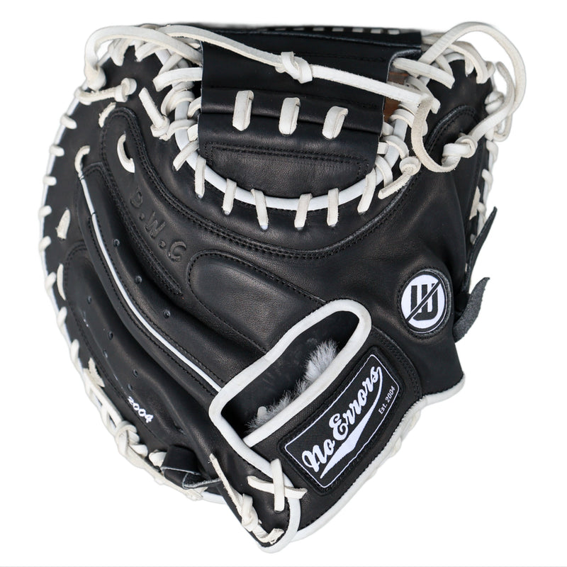 Load image into Gallery viewer, NO E2 1PC DWC Series - 001 - Catchers Mitt
