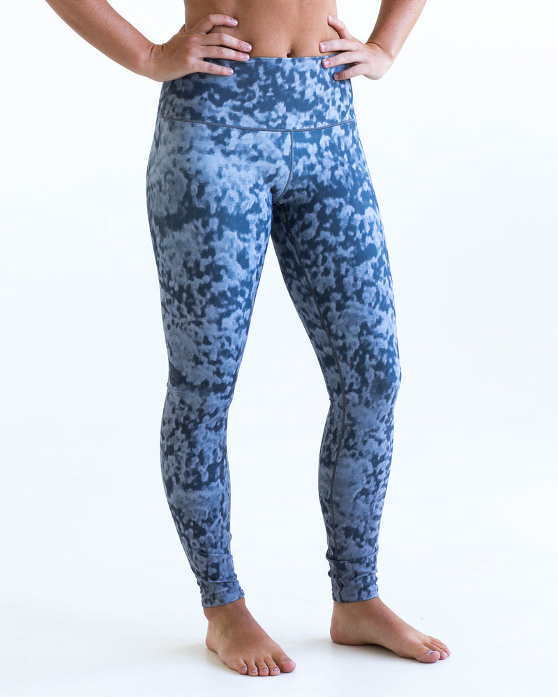 Load image into Gallery viewer, Grey Fog Yoga Pants
