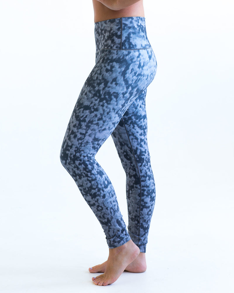 Load image into Gallery viewer, Grey Fog Yoga Pants
