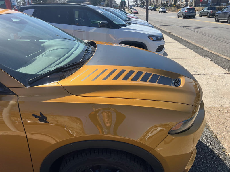 Load image into Gallery viewer, Hood Strobe Stripes And Center Decal Cover for 2023-2024 Dodge Hornet
