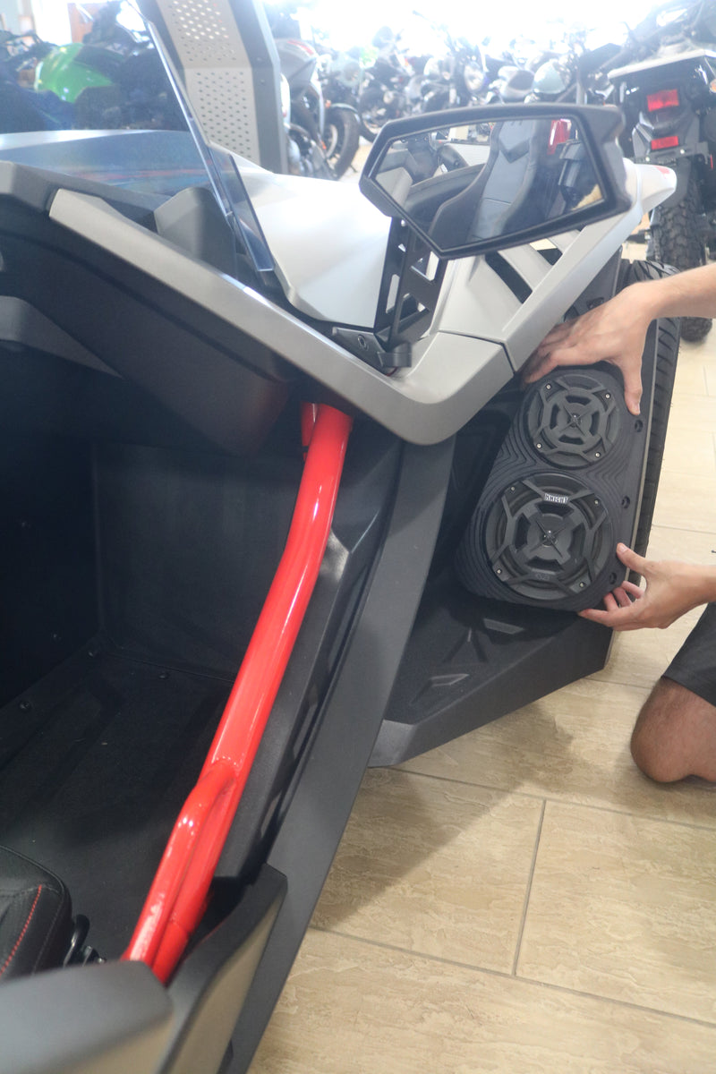 Load image into Gallery viewer, Polaris Slingshot Bluetooth LED Sound System
