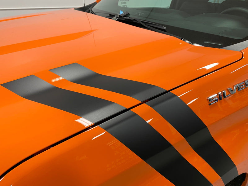 Load image into Gallery viewer, Fender Slash Decals for 2019-2024 Chevrolet Silverado (x2)
