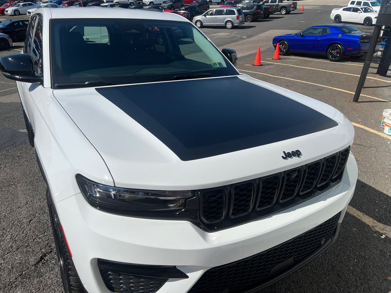 Load image into Gallery viewer, Hood Decal Cover for 2021-2024 Jeep Grand Cherokee / Cherokee L
