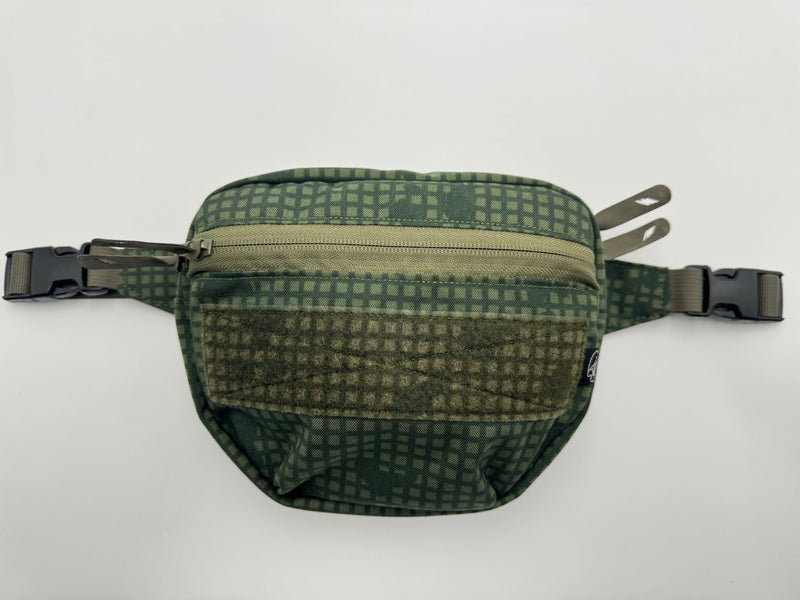 Load image into Gallery viewer, Multifunctional Fanny Pack (Various Colors and Patterns)

