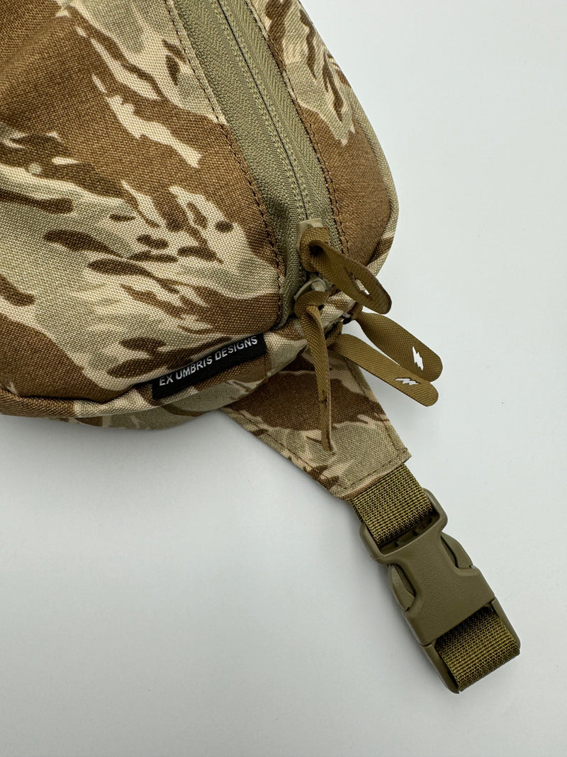 Load image into Gallery viewer, Multifunctional Fanny Pack (Various Colors and Patterns)
