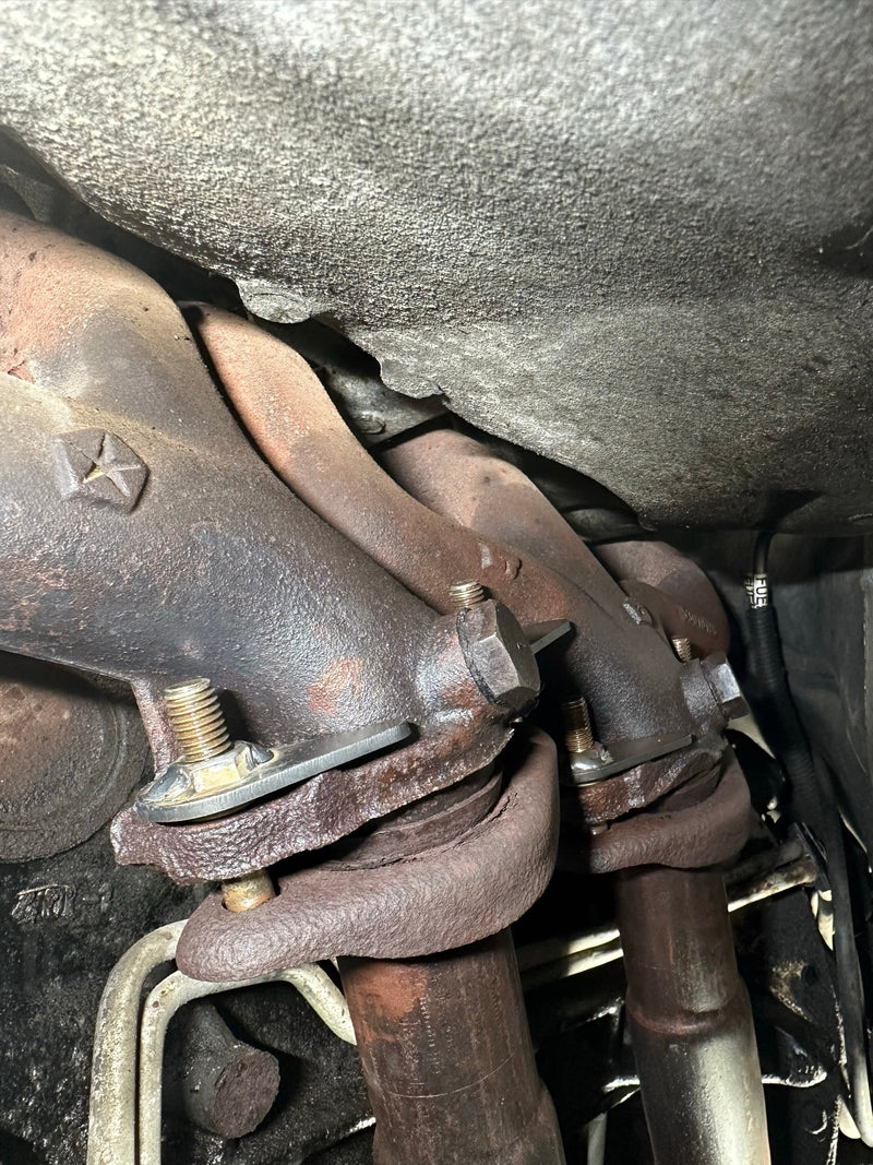 Load image into Gallery viewer, Exhaust Header Down Pipe Bolt and Flag-Nut Set for Jeep TJ / XJ / ZJ / YJ / WJ / LJ
