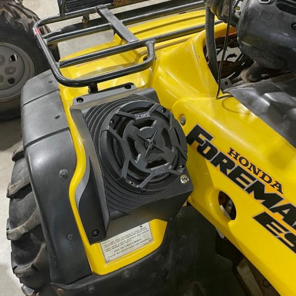 Load image into Gallery viewer, 1995 to 2004 Honda Foreman 400/450 Fender Speaker Housings Only
