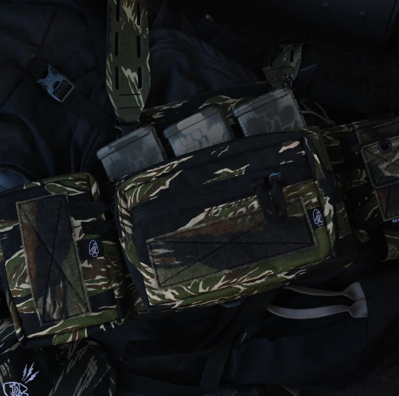 Load image into Gallery viewer, GP Slim Pouch
