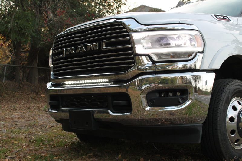 Load image into Gallery viewer, 2019-2024 RAM 2500/3500 30in Light Bar
