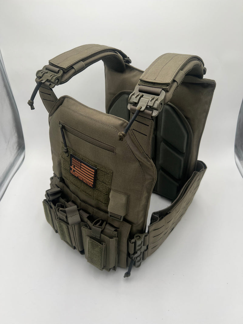 Load image into Gallery viewer, BIG BOY Crusader 2.0 XL Armor COMBO PACKAGE LIGHTWEIGHT LEVEL IV (2) XL Ceramic Front/Back Plates
