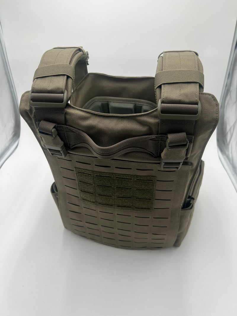 Load image into Gallery viewer, BIG BOY Crusader 2.0 XL Armor COMBO PACKAGE LIGHTWEIGHT LEVEL IV (2) XL Ceramic Front/Back Plates
