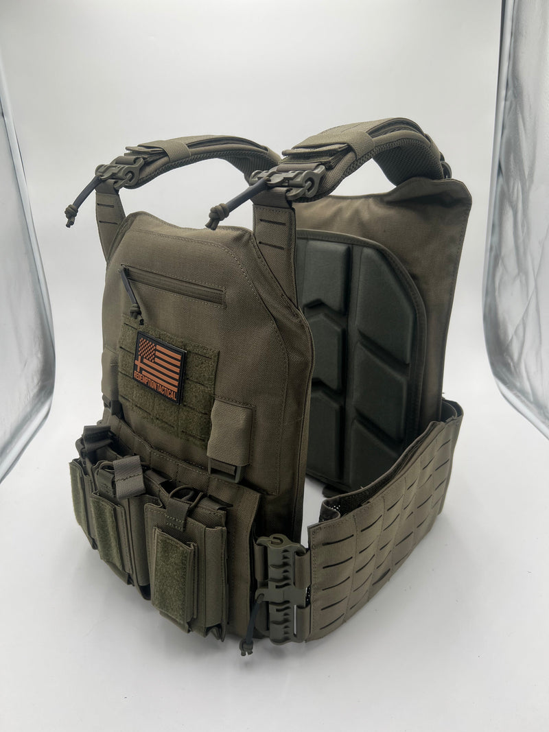 Load image into Gallery viewer, BIG BOY Crusader 2.0 XL Armor COMBO PACKAGE LIGHTWEIGHT LEVEL IV (2) XL Ceramic Front/Back Plates
