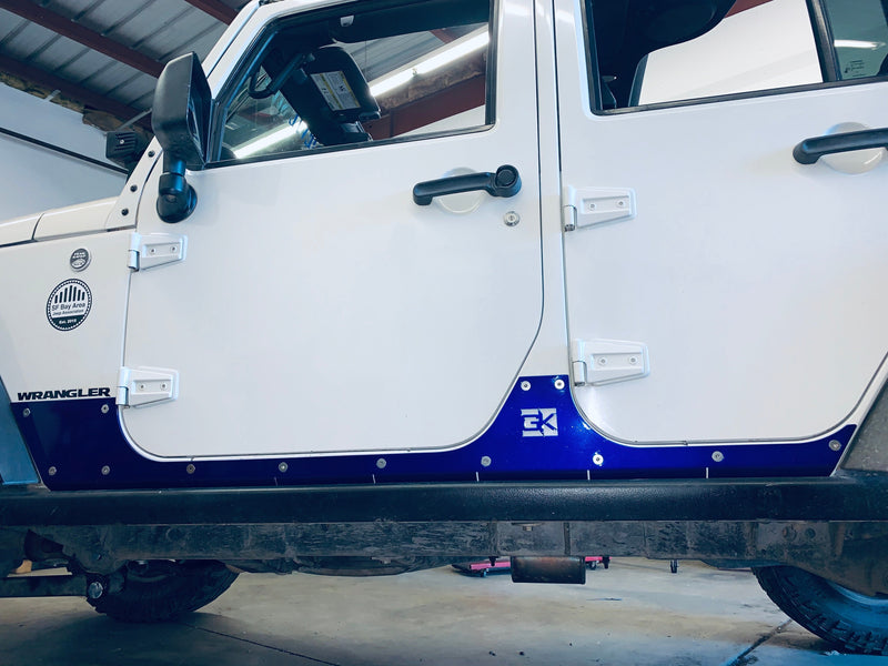 Load image into Gallery viewer, Gauntlet Series Rocker Guards for Jeep JK Wrangler

