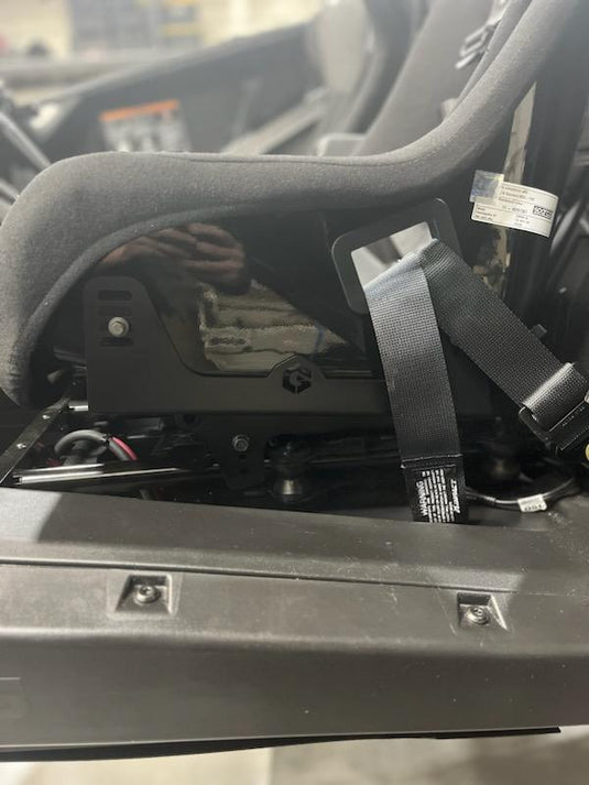 POLARIS PRO R & TURBO R SEAT MOUNT